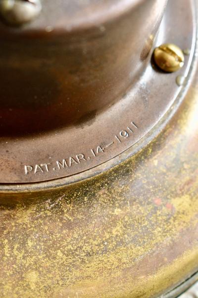 Sang Pil Bae Tilted blue tree table lamp