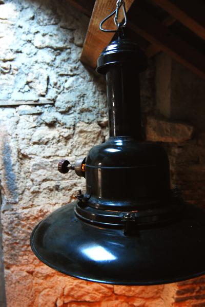 Sang Pil Bae Torino gas pendant