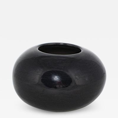 Santana and Adam Martinez San Ildefonso black polished bowl by Santana and Adam Martinez