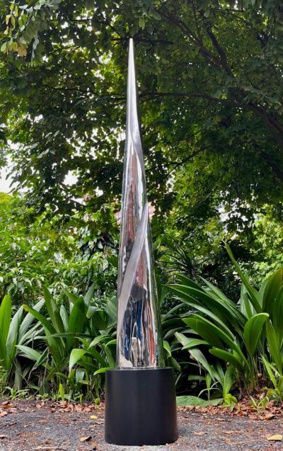 Santiago Medina ENCANTO OUTDOOR MONUMENTAL