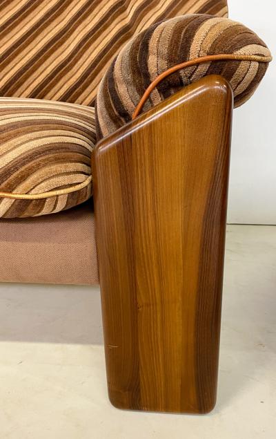 Sapporo Mobil Girgi Italian Mid Century Modern Sofa by Sapporo for Mobil Girgi