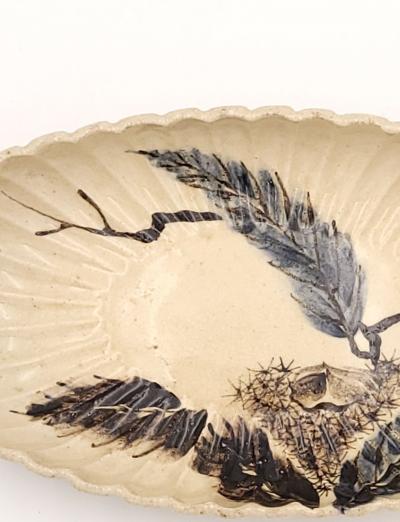 Satsuma Scalloped Earthenware Oval Dish Japan circa 1890