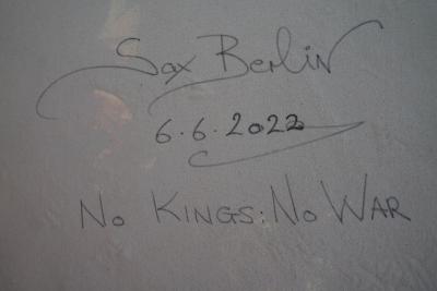 Sax Berlin NO KING NO WAR