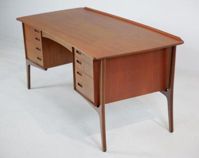 Scandinaivna Modern Teak Executive Desk Designed by Svend Madsen