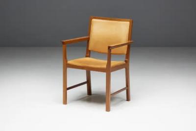 Scandinavian Conference Chairs in Natural Leather 1970s