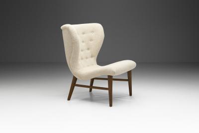 Scandinavian Curved Easy Chair With Wooden Legs Scandinavia ca 1950s