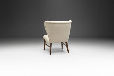 Scandinavian Curved Easy Chair With Wooden Legs Scandinavia ca 1950s