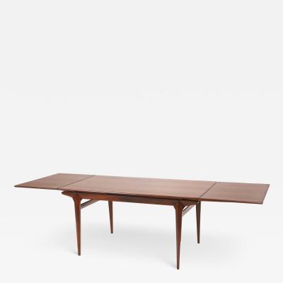 Scandinavian Modern Rosewood Draw Leaf Dining Table