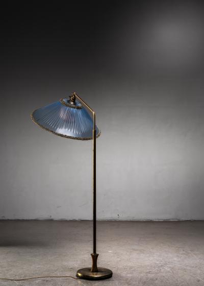 Scandinavian Modern height adjustable floor lamp