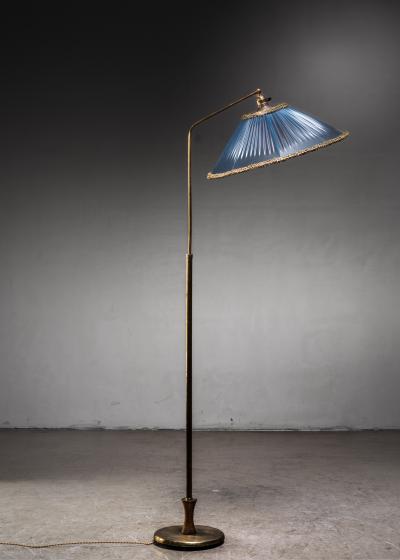 Scandinavian Modern height adjustable floor lamp