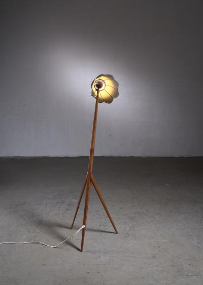 Scandinavian Modern pine tripod floor lamp