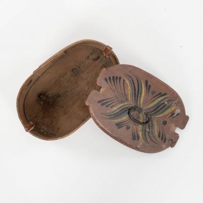 Scandinavian Tine or Svepask Painted Bentwood Oval Shape Box