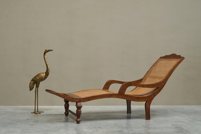 Sculptural Colonial Chaise Longue in Wood and Webbing Early 20th Century