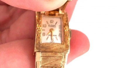 Sellita Ladies 14 Karat Gold Bracelet Wristwatch Swiss 17 Jewels