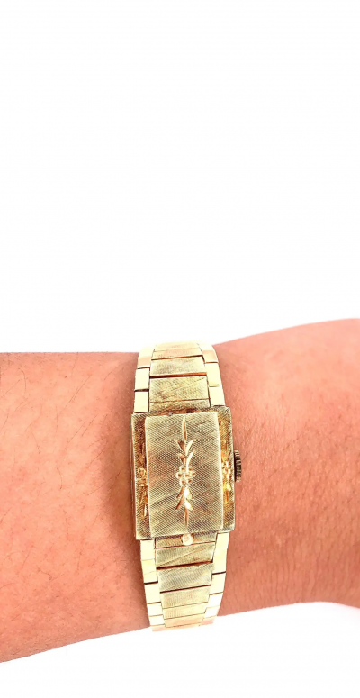 Sellita Ladies 14 Karat Gold Bracelet Wristwatch Swiss 17 Jewels