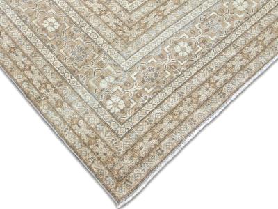 Semi Antique Persian Tabriz Rug 111 x 137 