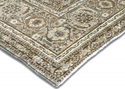 Semi Antique Persian Tabriz Rug 88 x 131