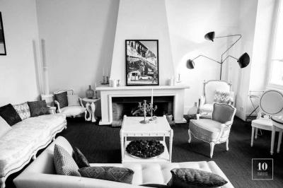 Serge Mouille Editions Serge Mouille Lampadaire 3 Bras Pivotants Floor Lamp