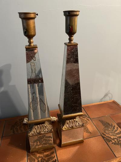 Serge Roche MODERNE OBELISK MIRRORED LAMPS WITH ORIGINAL GOLD EGLOMAISE FINISH SHADES