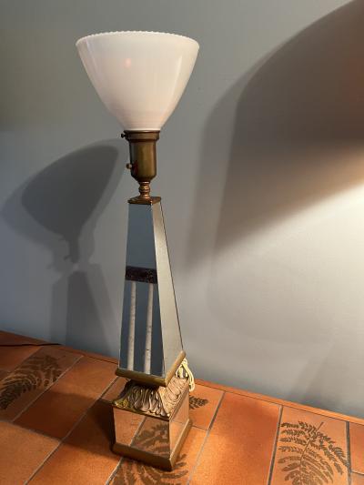 Serge Roche MODERNE OBELISK MIRRORED LAMPS WITH ORIGINAL GOLD EGLOMAISE FINISH SHADES