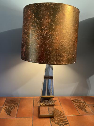 Serge Roche MODERNE OBELISK MIRRORED LAMPS WITH ORIGINAL GOLD EGLOMAISE FINISH SHADES