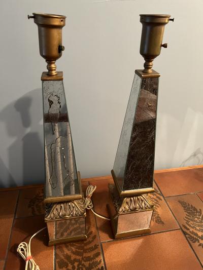 Serge Roche MODERNE OBELISK MIRRORED LAMPS WITH ORIGINAL GOLD EGLOMAISE FINISH SHADES