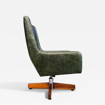 Sergio Rodrigues Holperin Armchair in Green Leather Rosewood Sergio Rodrigues 1962