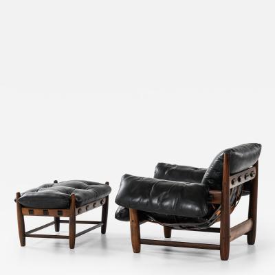 Sergio Rodrigues Pair of Easy Chairs and Stool in Jacaranda and Leather by Sergio Rodrigues 1957