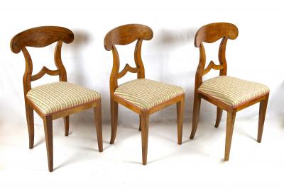 Set Of 6 Biedermeier Nutwood Shovel Dining Chairs 19th Century AT ca 1830