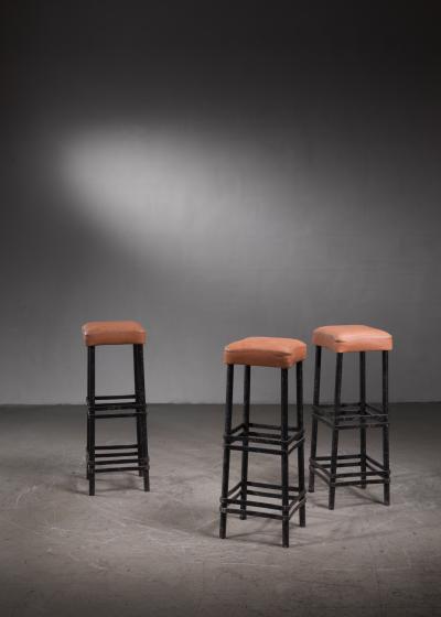 Set of 3 high metal stools with leather seat