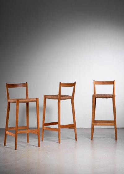 Set of 3 oak barstools