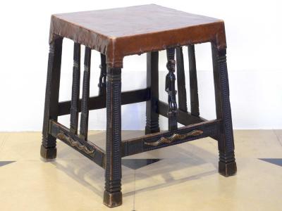 Set of 4 Chokwe stools by in wood and leather Africain art circa 1930