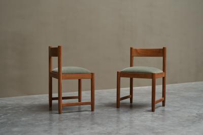 Set of 4 Dining Chairs in Solid Oak and Velvet Belgium 1960s