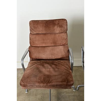 Set of 4 Eames Soft Pad Executive Chairs