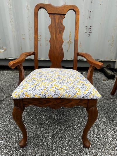 Set of 4 Oak Queen Anne Style Dining Chairs