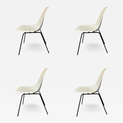 Set of 4 Vintage White Fiberglass Eames Chairs by Herman Miller