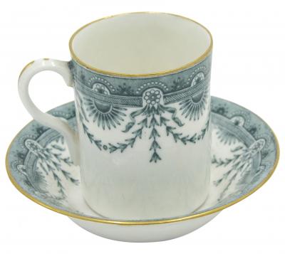 Set of 5 English Victorian Worcester Porcelain Teacups and Saucers