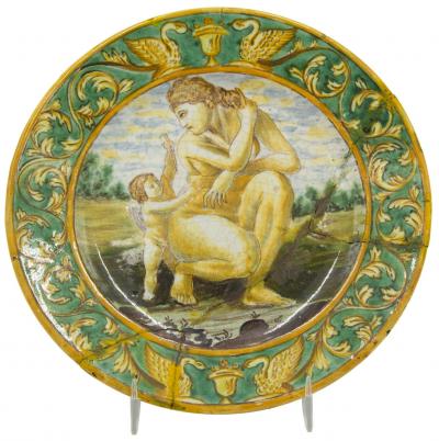 Set of 6 Renaissance Style Majolica Porcelain Plates