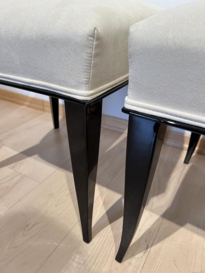 Set of 8 Art Deco Chairs Black Lacquer Creme Velour France circa 1930