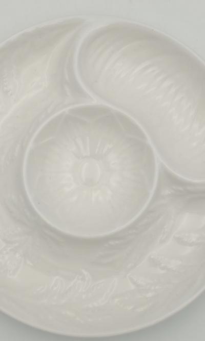 Set of Four Artichoke Plates U S A circa 1950