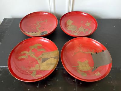Set of Four Japanese Maki e Lacquered Pedestal Dishes