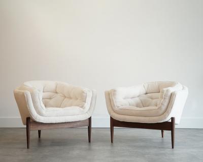 Set of MCM Walnut Tripod Lounge Chairs in Wool C 1950s