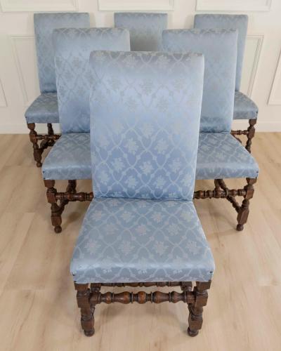Set of Six Lombard Walnut Reel Turned Dining Chairs Early 18th Century
