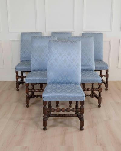 Set of Six Lombard Walnut Reel Turned Dining Chairs Early 18th Century