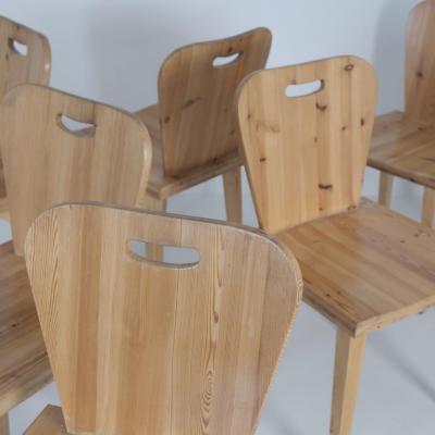 Set of Six Mid Century Modern Rustic Pine Chairs Finland 1950s
