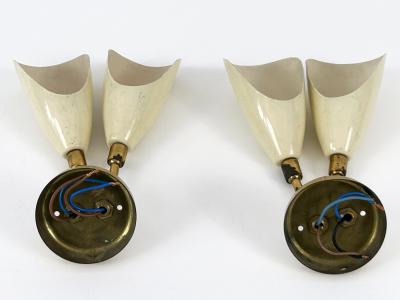 Set of Two Elegant Mid Century Modern Sconces or Wall Lamps Italy 1950s