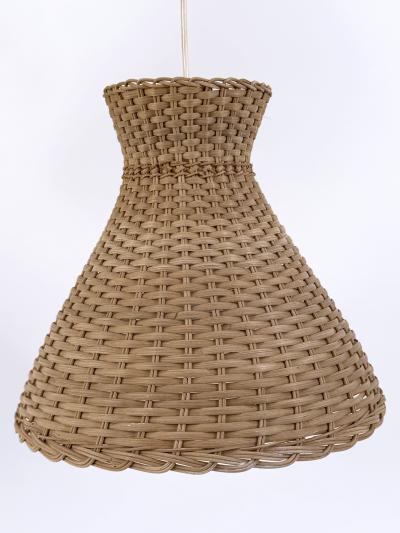 Set of Two Lovely Mid Century Modern Rattan Diabolo Pendant Lamps Germany 1960s