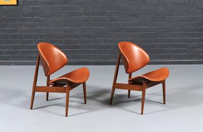 Seymour J Wiener Mid Century Clam Shell Leather Chairs by Seymour J Wiener for Kodawood