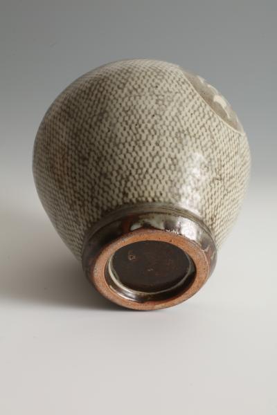 Shimaoka Tatsuzo Vase with Slip Decor T 5158 
