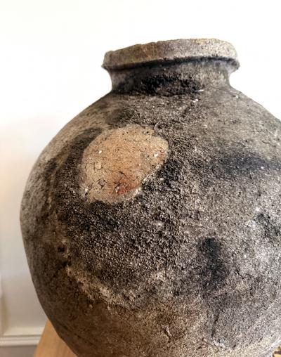 Shiro Tsujimura Large Japanese Contemporary Shigaraki Tsubo with Tomobako by Shiro Tsujimura